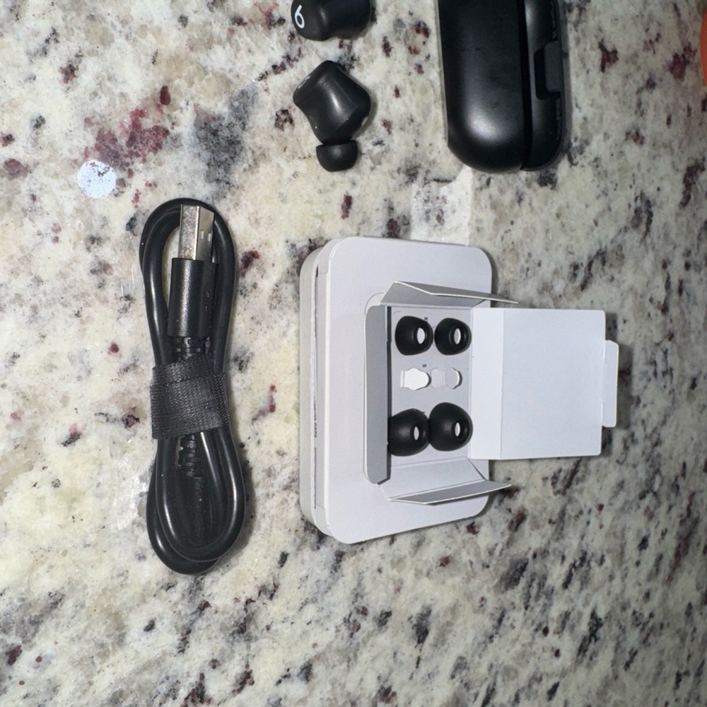 Wireless Earbuds with Charging Case - Black